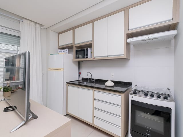Loft com 45m² 1 quarto e 1 banheiro, para alugar, no bairro Centro em Pelotas