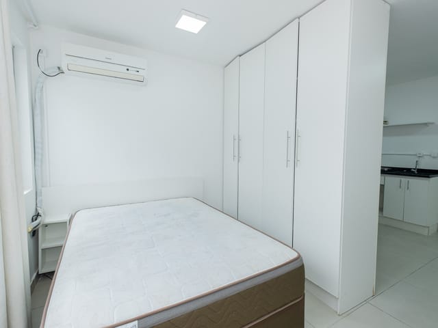 Foto do Loft - Loft Mobiliado para Aluguel no Centro de Pelotas RS com Excelente Localização, Praticidade no Dia a Dia e Fácil Acesso a Serviços e Comércios | UP Imóveis