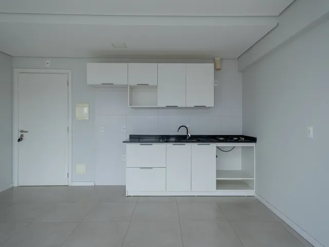 Loft 1 quarto e 1 banheiro, para alugar, no bairro Centro em Pelotas