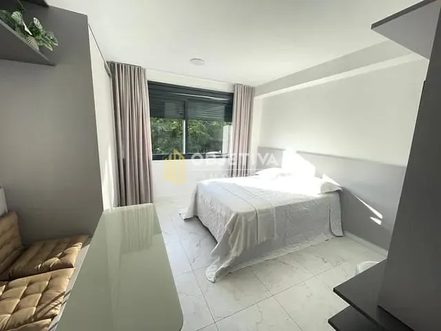 Loft 1 quarto e 1 banheiro, para alugar, no bairro Mont Serrat em Porto Alegre