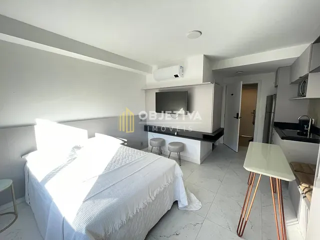 Loft 1 quarto e 1 banheiro, para alugar, no bairro Mont Serrat em Porto Alegre