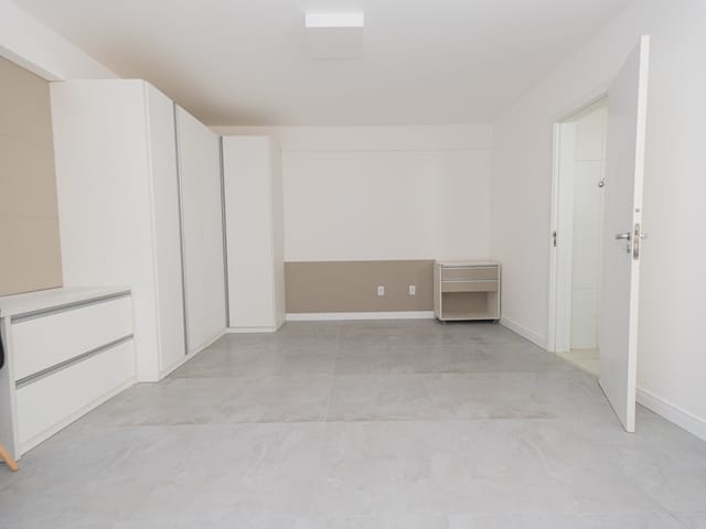 Loft 1 quarto e 1 banheiro, para alugar, no bairro Centro em Pelotas