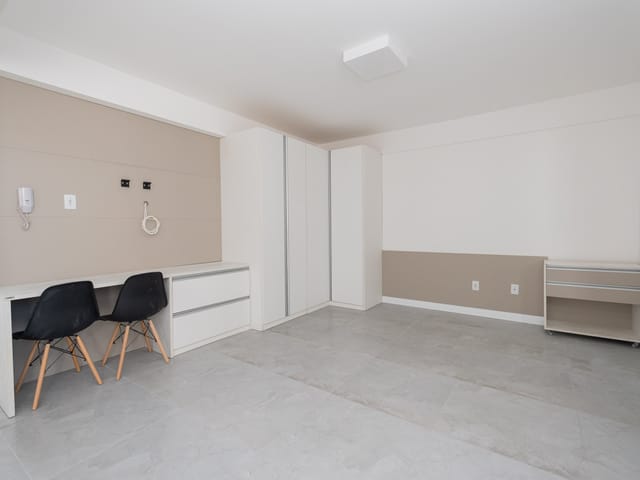 Loft 1 quarto e 1 banheiro, para alugar, no bairro Centro em Pelotas
