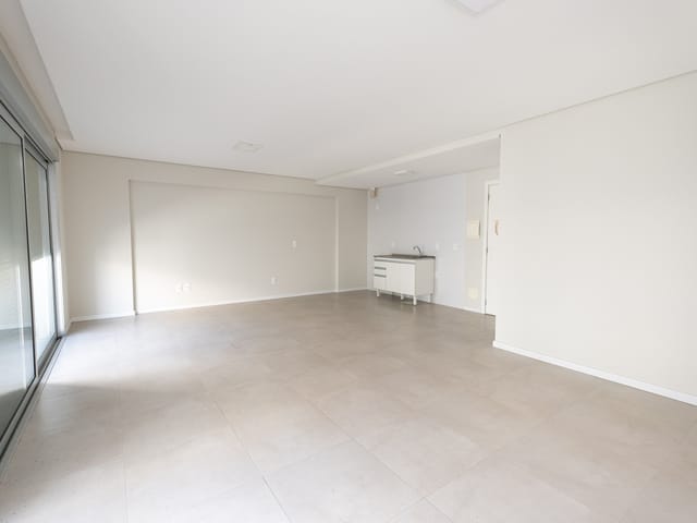 Loft 1 quarto e 1 banheiro, para alugar, no bairro Centro em Pelotas