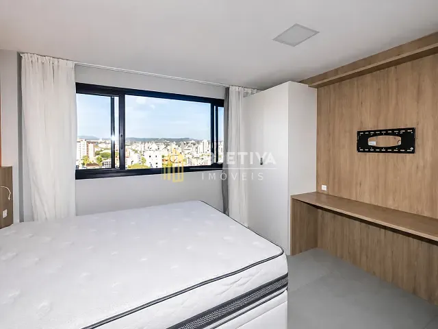 Loft com 38m² 1 quarto e 1 banheiro, à venda ou para alugar, no bairro Cidade Baixa em Porto Alegre