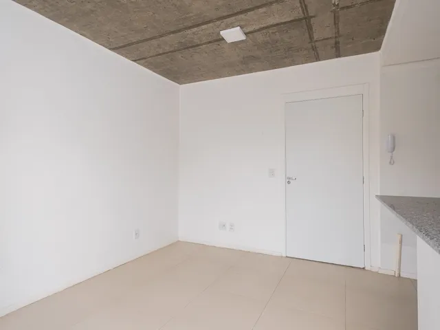 Loft 1 quarto e 1 banheiro, para alugar, no bairro Centro em Pelotas