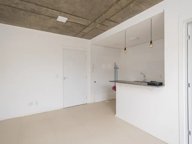 Loft 1 quarto e 1 banheiro, para alugar, no bairro Centro em Pelotas