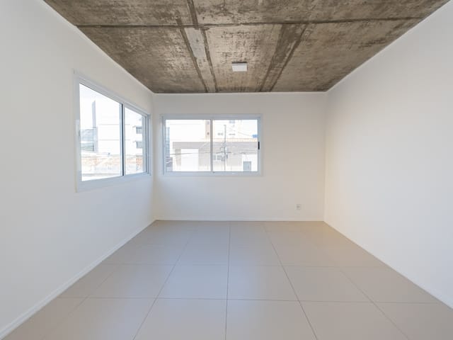 Loft 1 quarto e 1 banheiro, para alugar, no bairro Centro em Pelotas