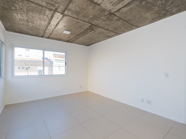 Loft 1 quarto e 1 banheiro, para alugar, no bairro Centro em Pelotas