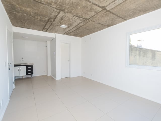 Loft 1 quarto e 1 banheiro, para alugar, no bairro Centro em Pelotas