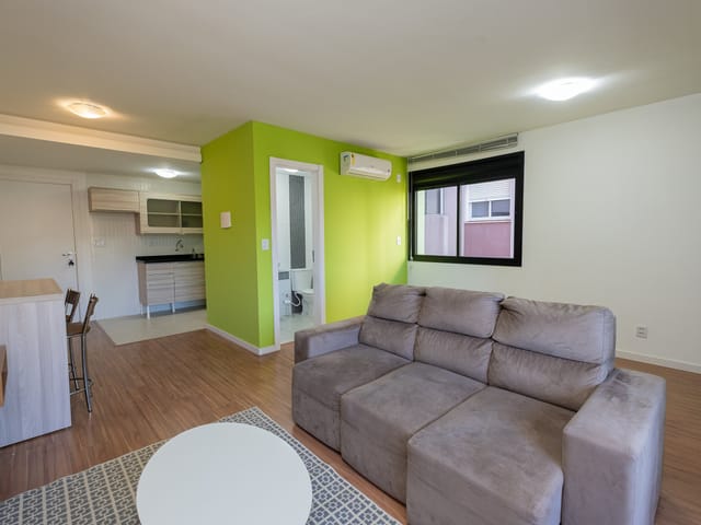 Loft 1 quarto e 1 banheiro, para alugar, no bairro Centro em Pelotas