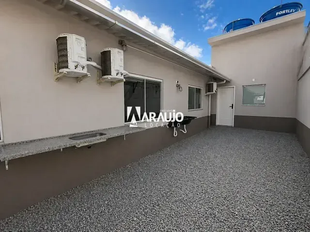 Loft 1 quarto e 1 banheiro, para alugar, no bairro Centro em Navegantes