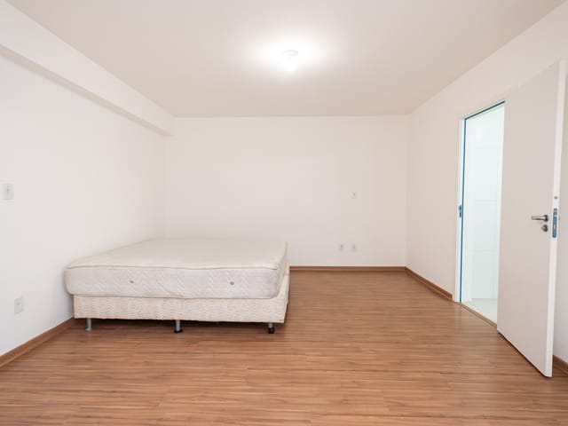 Loft com 48m² 1 quarto e 1 banheiro, à venda ou para alugar, no bairro Centro em Pelotas