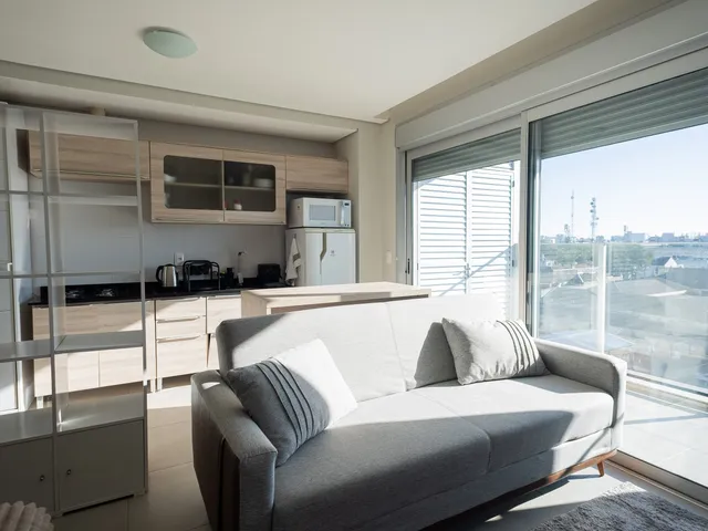 Loft 1 quarto e 1 banheiro, para alugar, no bairro Centro em Pelotas