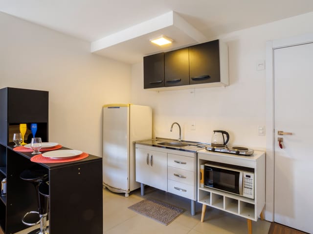 Loft com 37m² 1 quarto e 1 banheiro, à venda ou para alugar, no bairro Centro em Pelotas