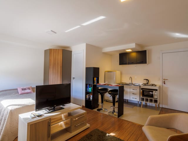 Loft com 37m² 1 quarto e 1 banheiro, à venda ou para alugar, no bairro Centro em Pelotas