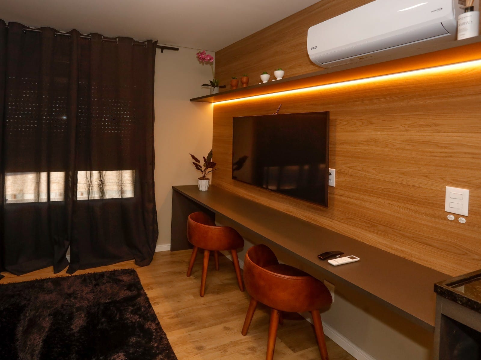 Loft mobiliado à venda no Canto, Parque Una - com 27m², 1 quarto, móveis planejados e sol da manhã. 2