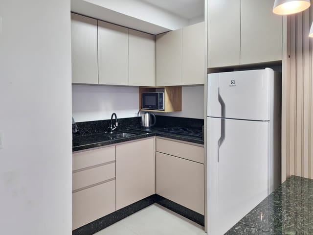 Loft 1 quarto e 1 banheiro, para alugar, no bairro Centro em Pelotas