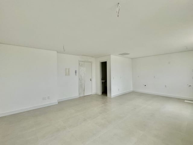 Loft 1 quarto e 1 banheiro, à venda, no bairro Três Vendas em Pelotas