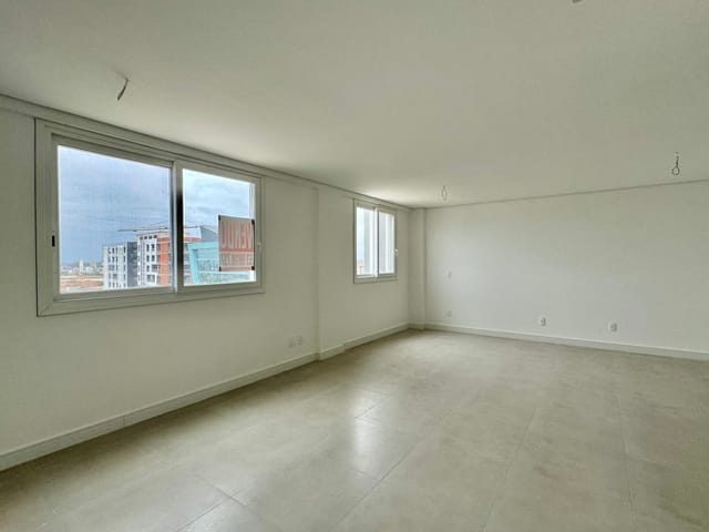 Loft 1 quarto e 1 banheiro, à venda, no bairro Três Vendas em Pelotas