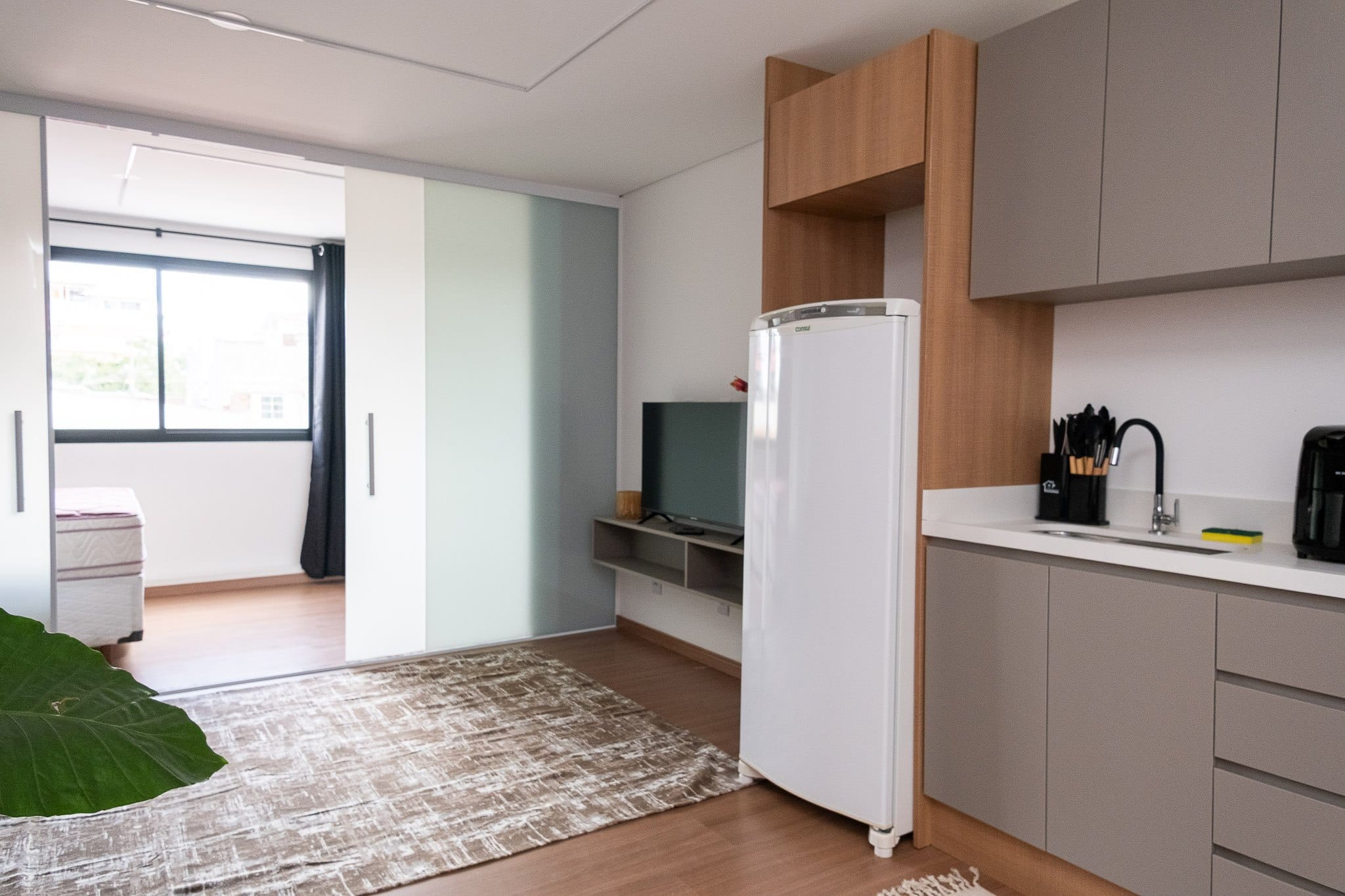 Loft mobiliado para aluguel no centro de Pelotas RS, com excelente localização e pronto para morar 2