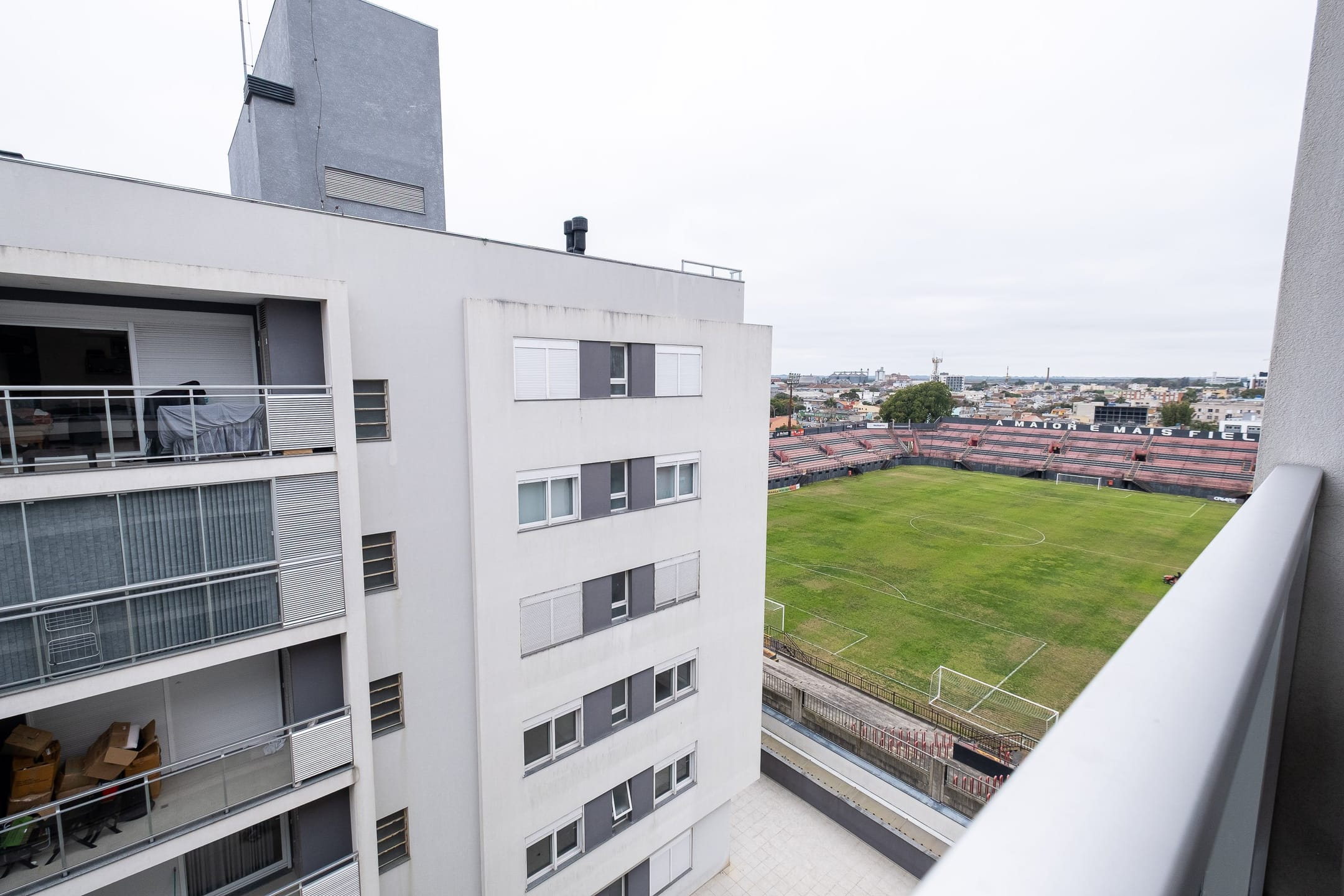 Loft mobiliado no Studio Xavante, em frente ao Bento Freitas, com vaga de garagem, ambiente moderno e ótima localização para morar com praticidade