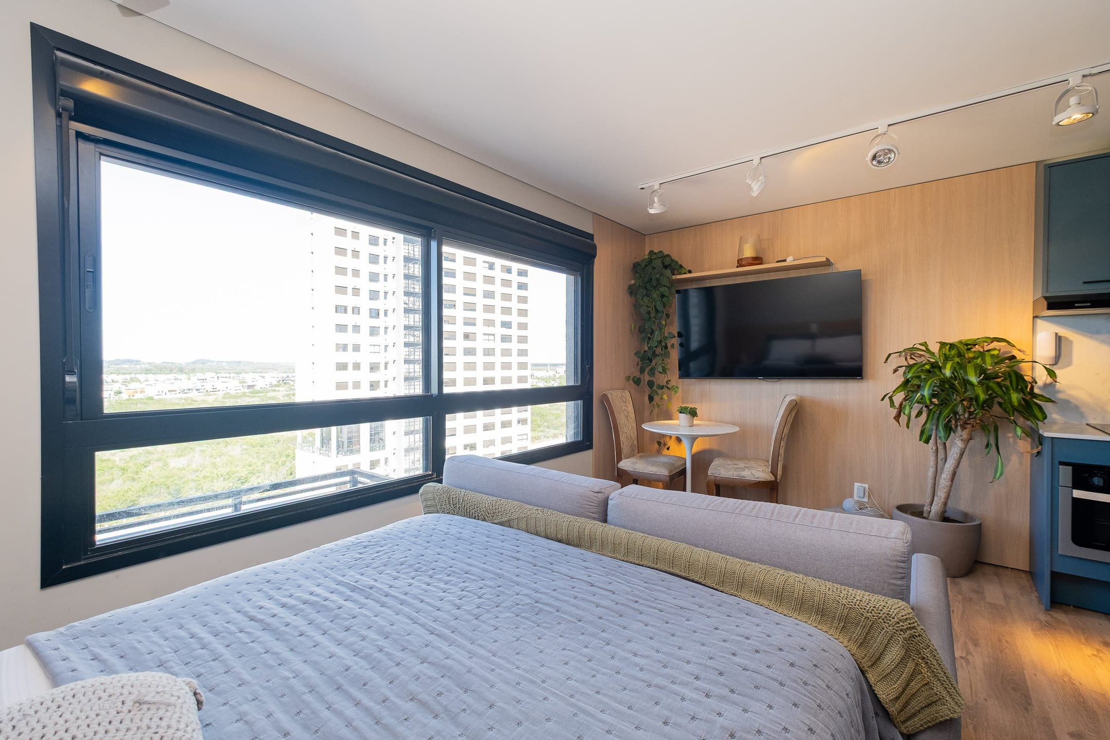 Loft mobiliado à venda no Canto, Parque Una: 27 m², andar alto, decorado e com infraestrutura completa. 2