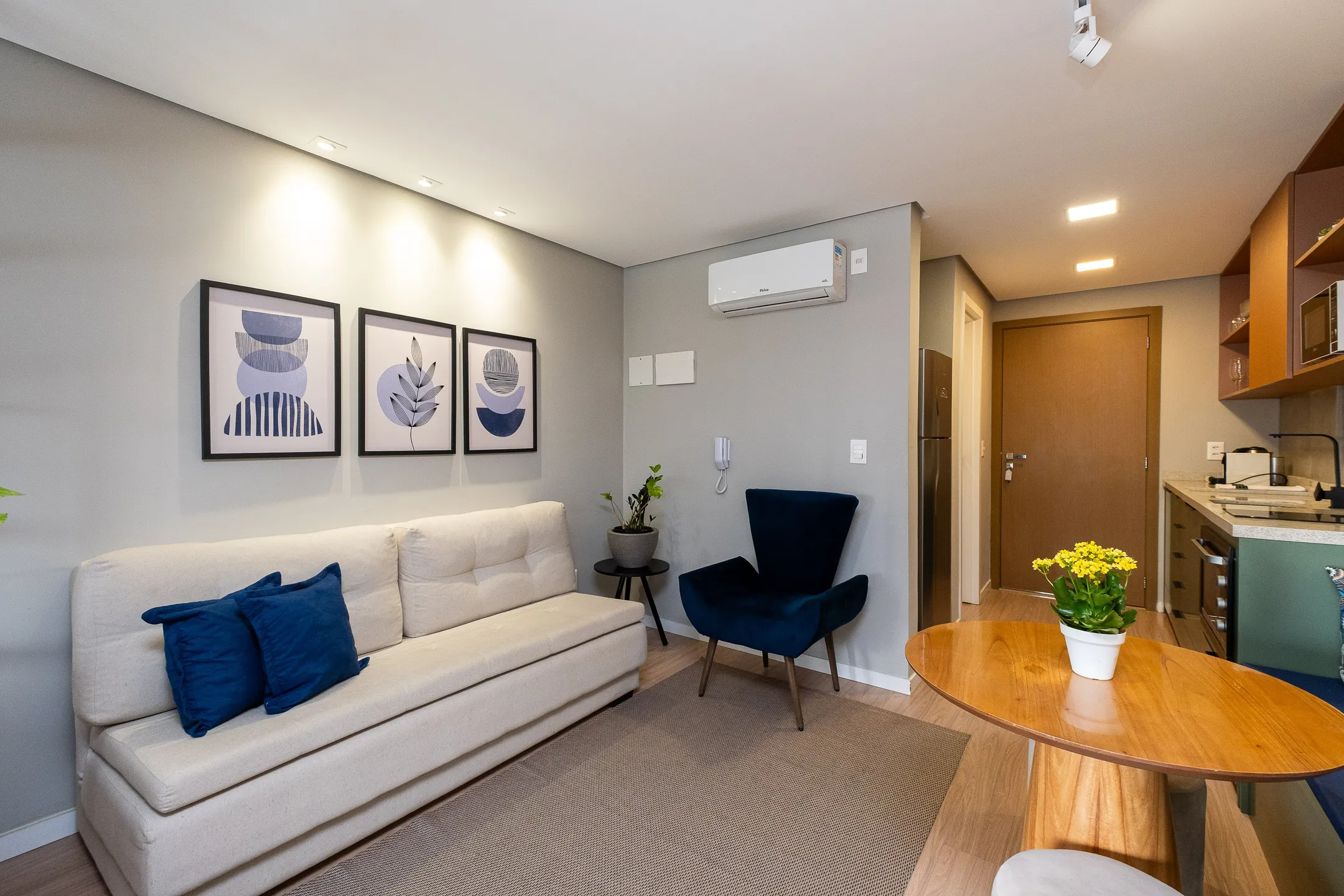 Apartamento mobiliado à venda no Inn, Parque Una - 35 m², 1 quarto, acabamentos de alto padrão e sacada com face Norte. 2