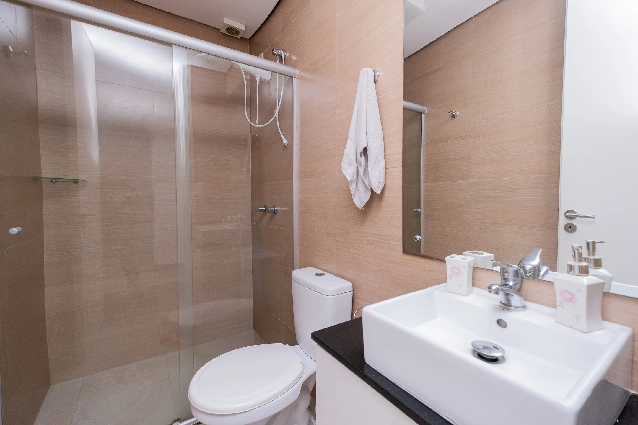 Loft mobiliado para aluguel no centro de Pelotas RS com excelente localização, praticidade e conforto no dia a dia - 11