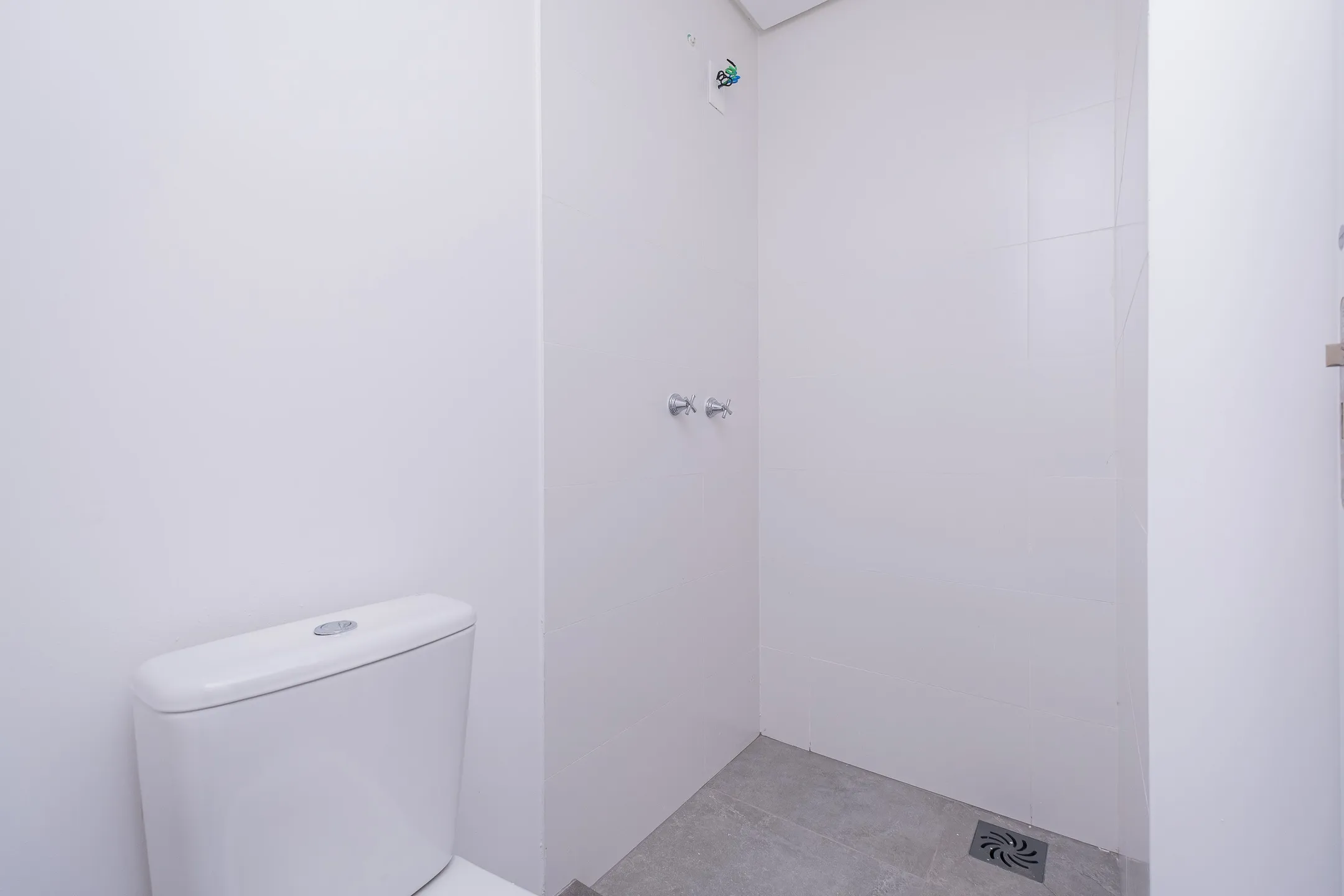 Apartamento à venda no Inn, Parque Una - 35 m², 1 quarto, piso laminado, andar alto com sacada e face norte. - 9