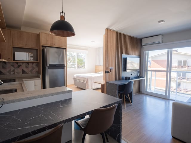 Loft 1 quarto e 1 banheiro, para alugar, no bairro Centro em Pelotas