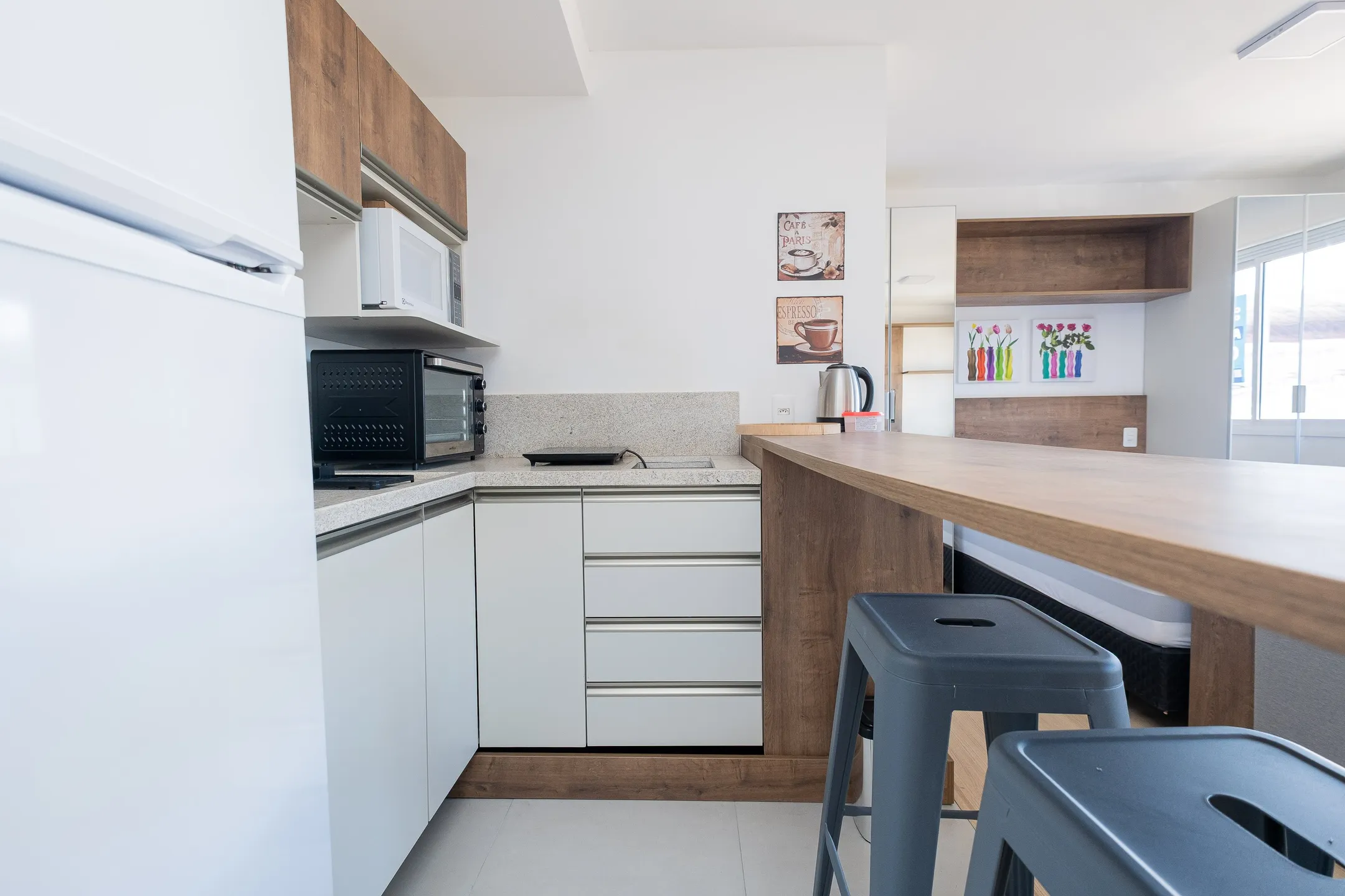 Loft Mobiliado para Aluguel no Bairro Três Vendas em Pelotas RS com Vaga de Garagem, Sacada e Excelente Localização Residencial - 6