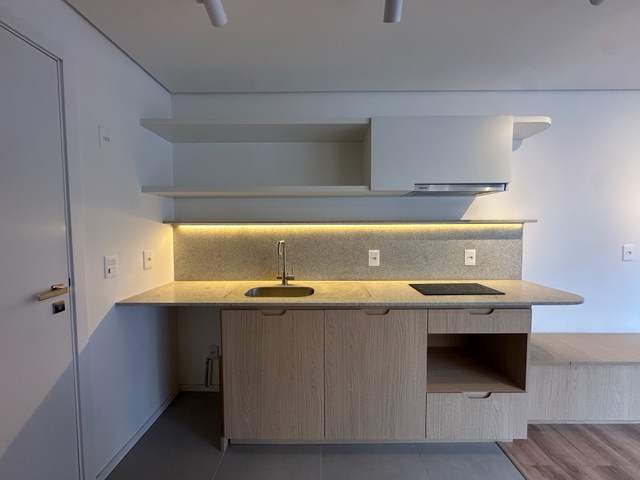 Loft com 27m² 1 quarto e 1 banheiro, à venda, no bairro Areal em Pelotas