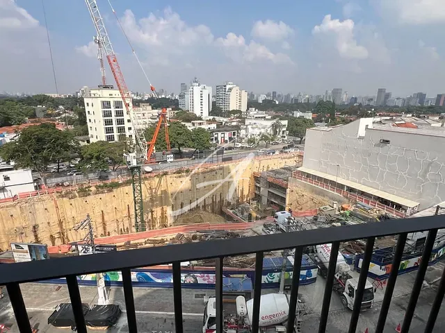 Laje com 180m², para alugar, no bairro Pinheiros em São Paulo
