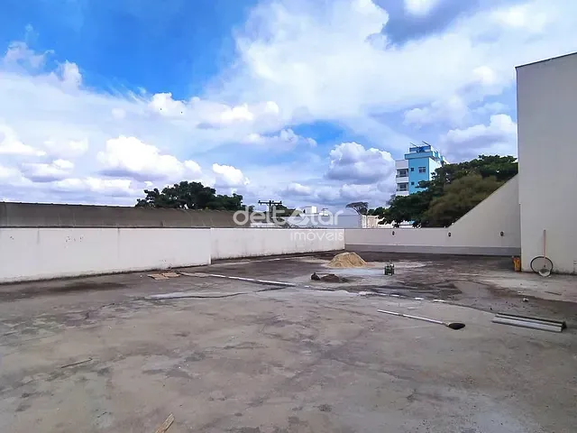 Laje com 260m², para alugar, no bairro Santa Mônica em Belo Horizonte