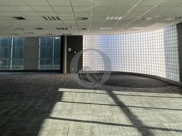 Laje com 1222m², para alugar, no bairro Tamboré em Barueri