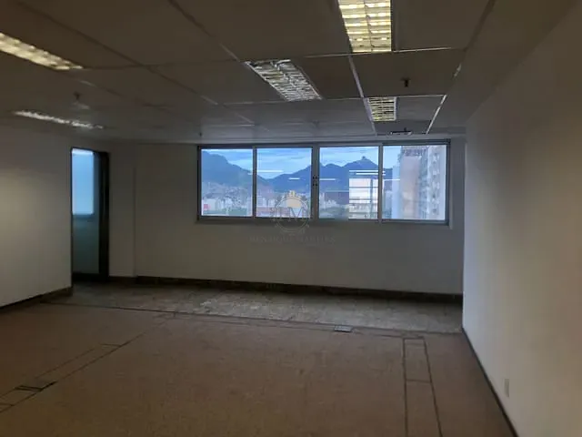 Laje com 972m², para alugar, no bairro Centro em Rio de Janeiro