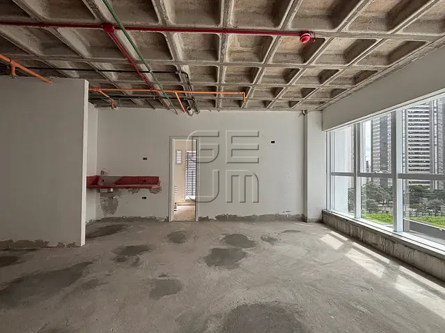 Laje à venda ou para alugar, no bairro Gleba Fazenda Palhano em Londrina