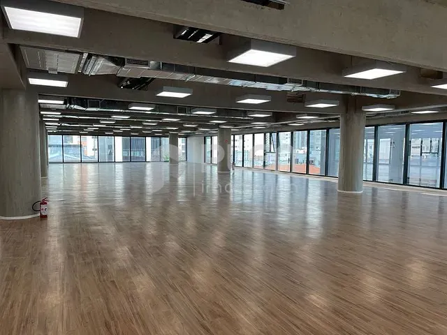 Laje para alugar, no bairro Pinheiros em São Paulo