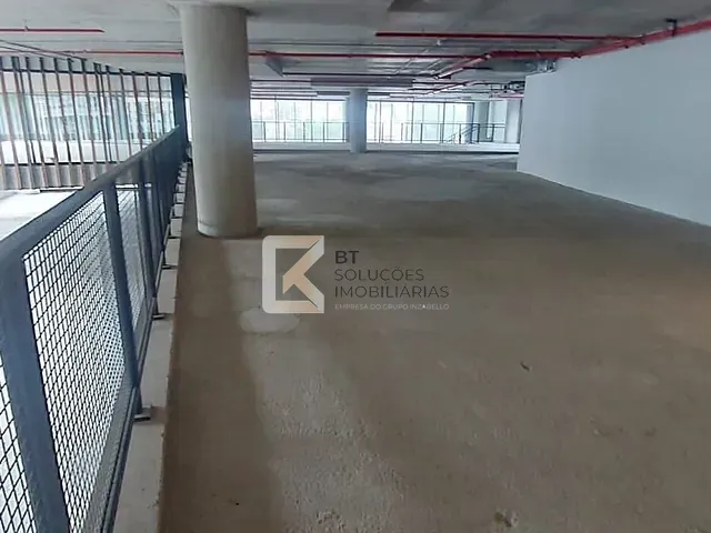 Laje para alugar, no bairro Vila Madalena em São Paulo