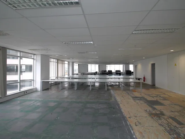 Laje para alugar, no bairro Alphaville Centro Industrial e Empresarial/Alphaville. em Barueri