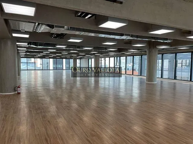 Laje com 779m², para alugar, no bairro Pinheiros em São Paulo