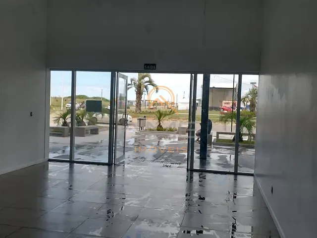 Loja à venda ou para alugar, no bairro Cassino em Rio Grande