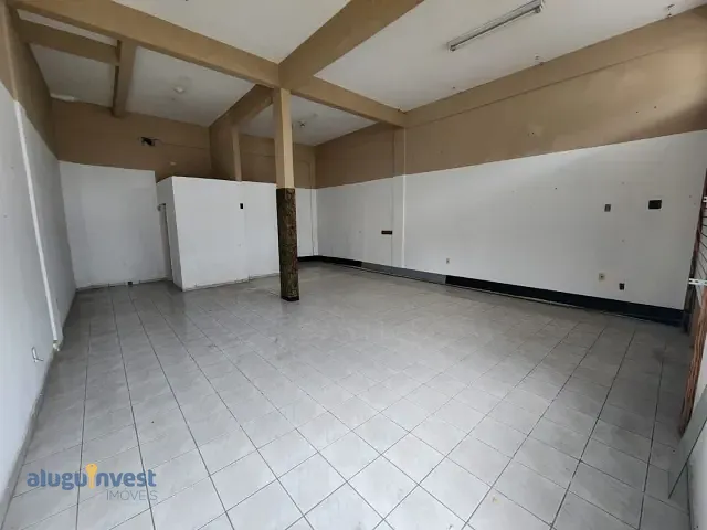 Loja para alugar, no bairro Canto em Florianópolis