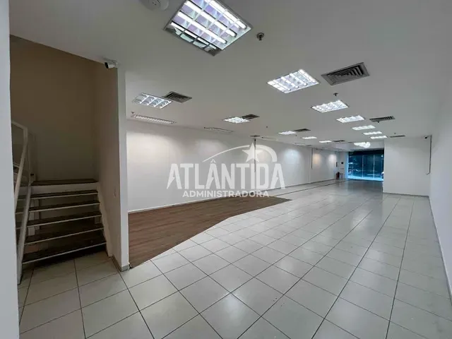 Loja com 280m², à venda, no bairro Catete em Rio de Janeiro