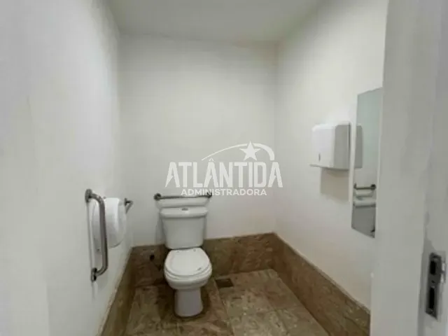 Loja com 280m², à venda, no bairro Catete em Rio de Janeiro