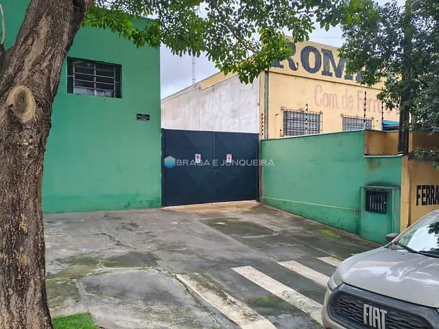 Loja com 609m², para alugar, no bairro Jardim Manoel Del Arco em São José do Rio Preto