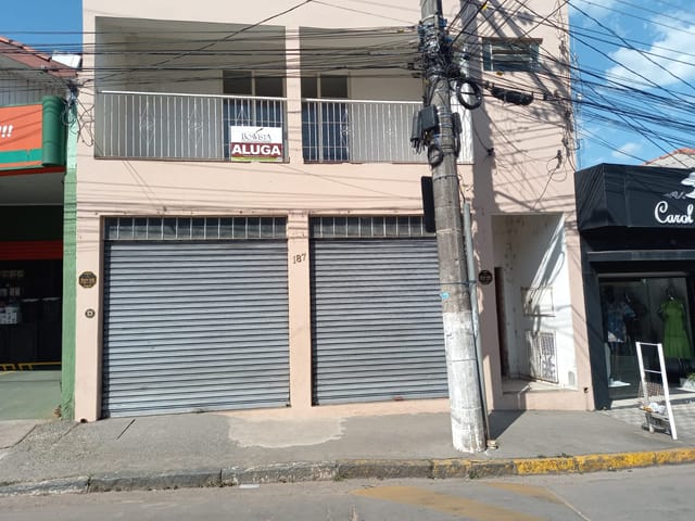 Foto do Loja - Ponto Comercial para locação no Centro | Piracaia SP | Salão com 180 M² | 2 banheiros e cozinha | Excelente Oportunidade | | Boa Vista Imóveis