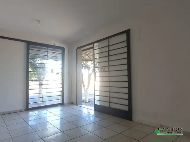 Loja para alugar, no bairro São Jorge em Três Lagoas