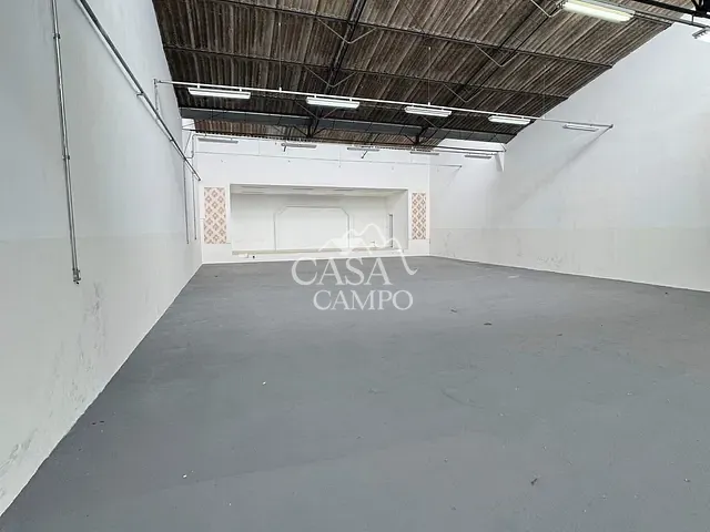 Prédio com 650m², para alugar, no bairro Centro em Itu
